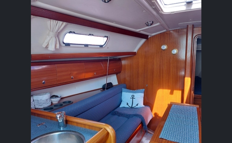 Bavaria 32 Cruiser-kuva-6